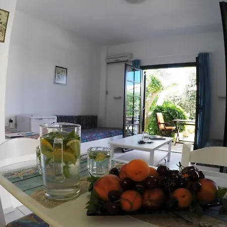 Aigialis & Studios * Kokkini Hani