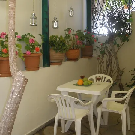 Aigialis & Studios Apartment Kokkini Hani