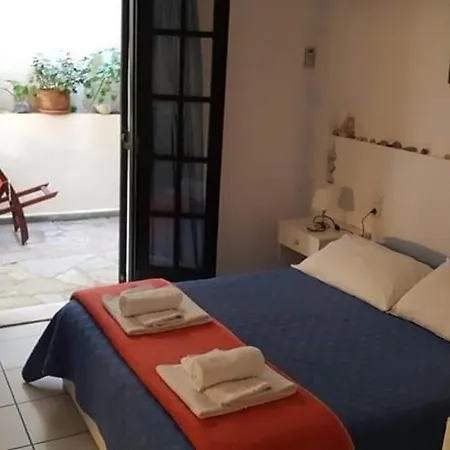 Aigialis & Studios * Kokkini Hani